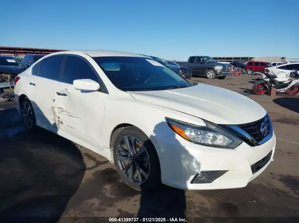 1N4AL3AP8HC282302 2017 NISSAN ALTIMA - Image 1
