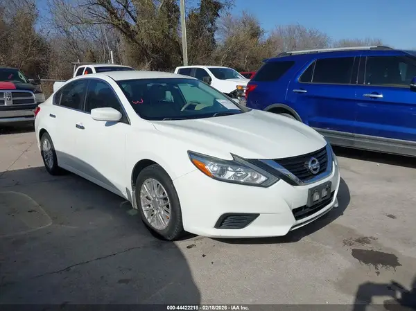 1N4AL3AP8HC284888 2017 NISSAN ALTIMA - Image 1