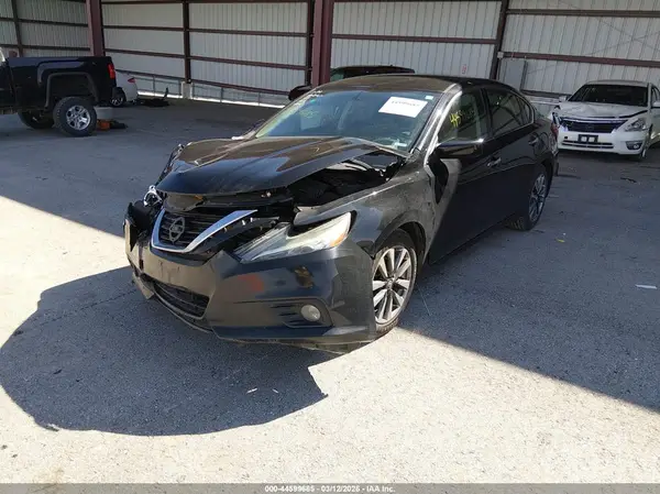 1N4AL3AP8HC286124 2017 NISSAN ALTIMA - Image 2