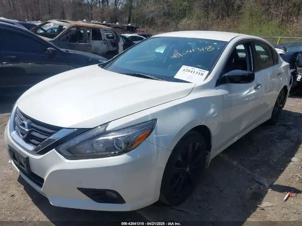 1N4AL3AP8HC288973 2017 NISSAN ALTIMA - Image 2