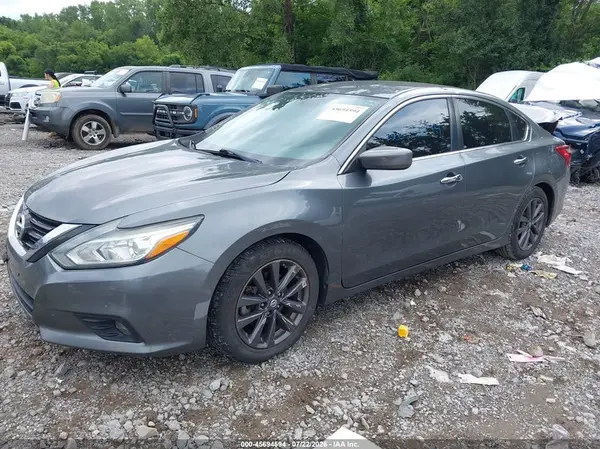 1N4AL3AP8HC290111 2017 NISSAN ALTIMA - Image 2