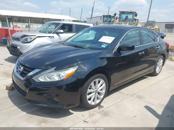 1N4AL3AP8HC291971 2017 NISSAN ALTIMA - Image 2