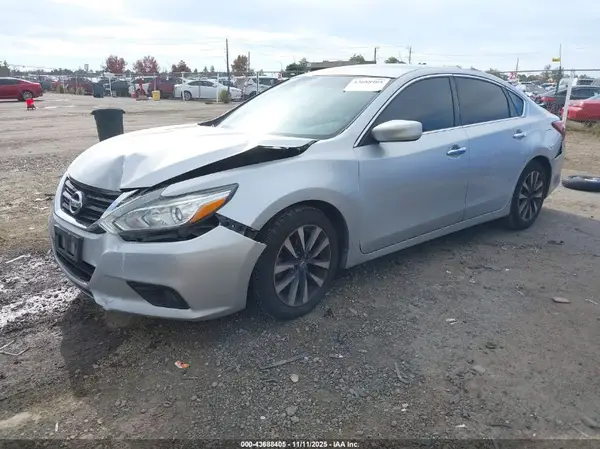 1N4AL3AP8HC293266 2017 NISSAN ALTIMA - Image 2