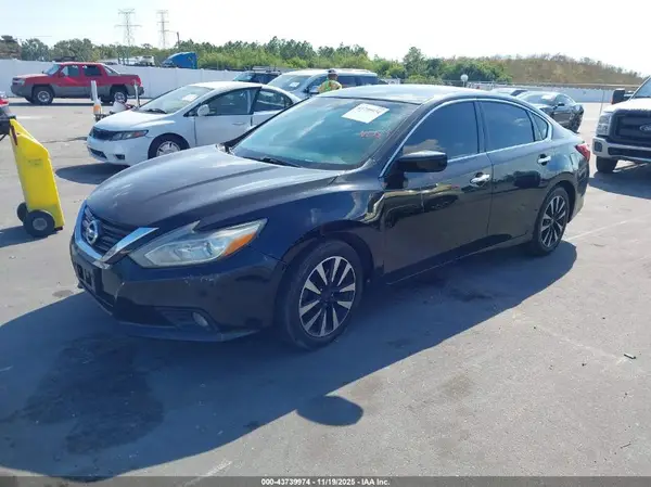 1N4AL3AP8HC293574 2017 NISSAN ALTIMA - Image 2