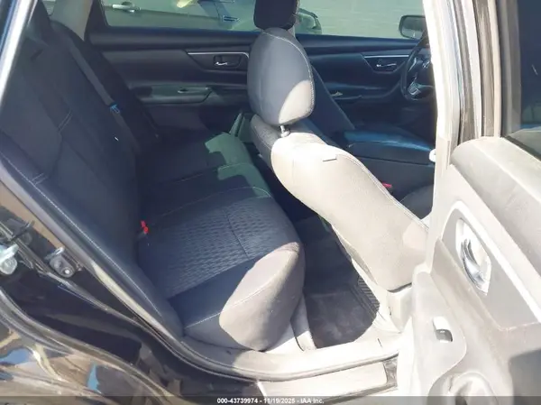 1N4AL3AP8HC293574 2017 NISSAN ALTIMA - Image 8