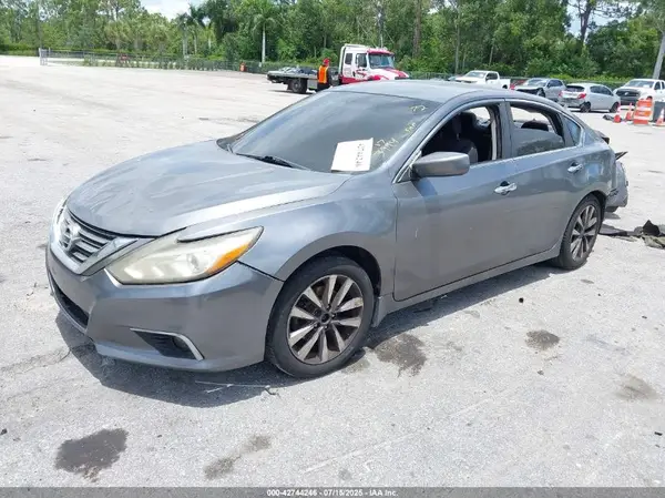 1N4AL3AP8HC293994 2017 NISSAN ALTIMA - Image 2