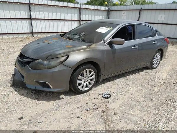 1N4AL3AP8HC295048 2017 NISSAN ALTIMA - Image 2
