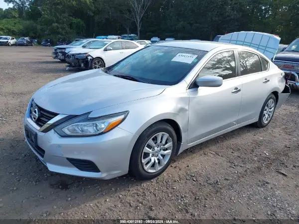 1N4AL3AP8HC296748 2017 NISSAN ALTIMA - Image 2