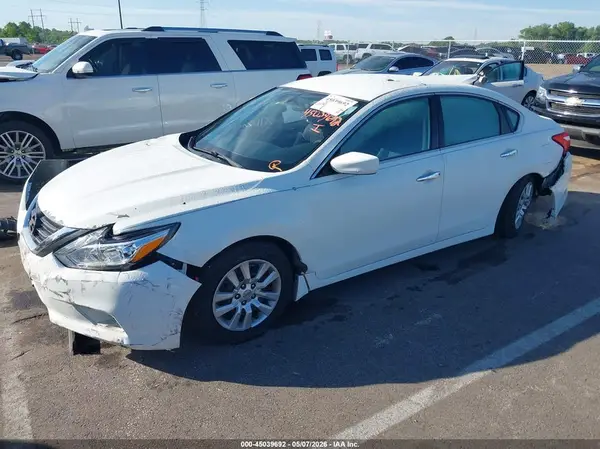 1N4AL3AP8HC299195 2017 NISSAN ALTIMA - Image 2