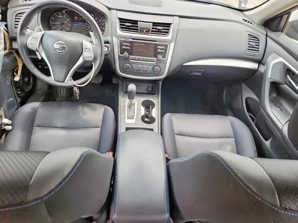 1N4AL3AP8HC471628 2017 NISSAN ALTIMA - Image 8