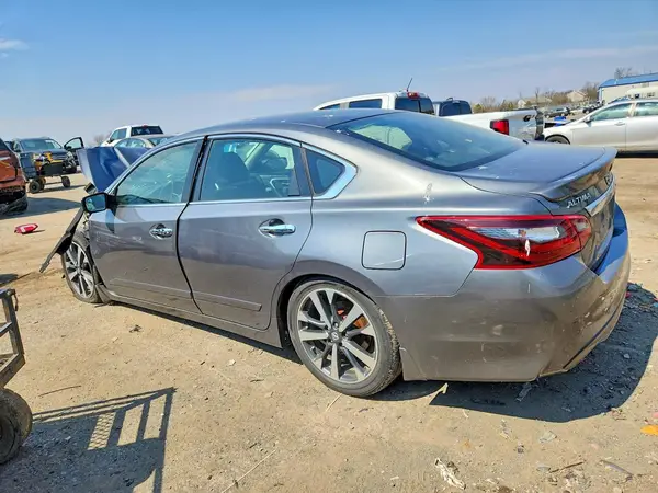 1N4AL3AP8HC471712 2017 NISSAN ALTIMA - Image 2