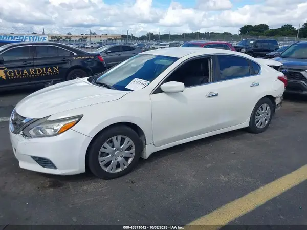 1N4AL3AP8HC471872 2017 NISSAN ALTIMA - Image 2