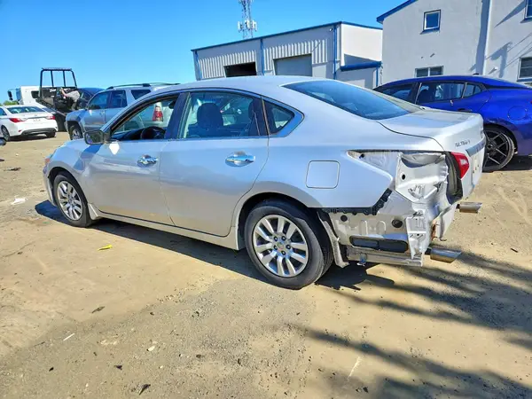 1N4AL3AP8HC472035 2017 NISSAN ALTIMA - Image 2