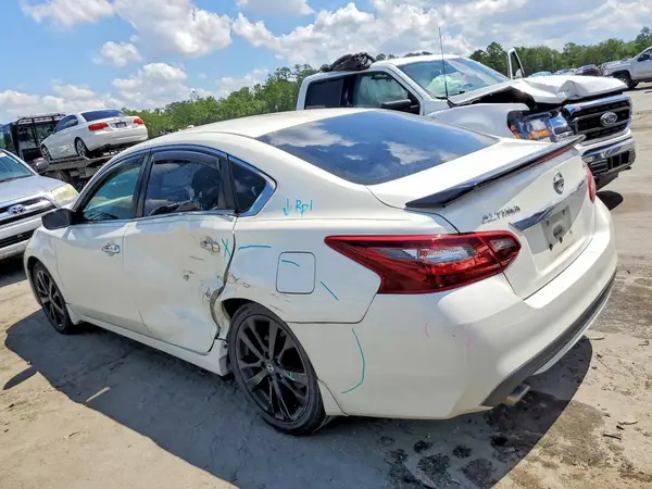 1N4AL3AP8HC472441 2017 NISSAN ALTIMA - Image 2