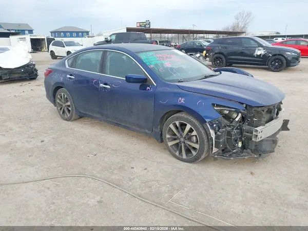 1N4AL3AP8HC476389 2017 NISSAN ALTIMA - Image 1