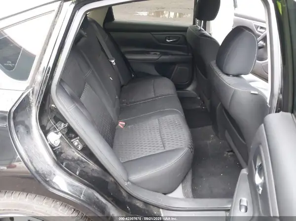 1N4AL3AP8HC478563 2017 NISSAN ALTIMA - Image 8