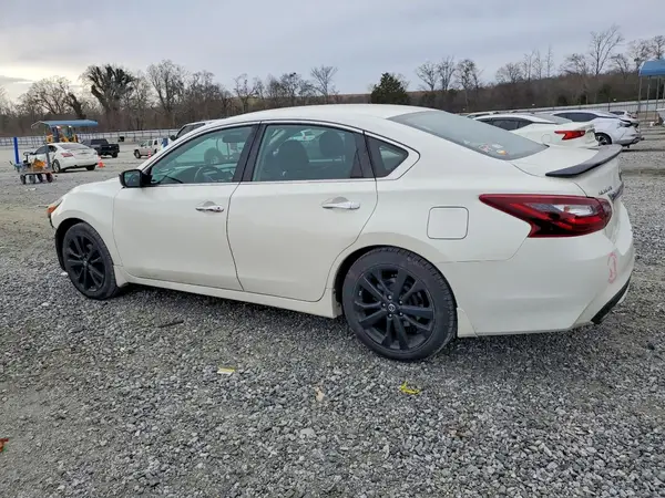 1N4AL3AP8HC479843 2017 NISSAN ALTIMA - Image 2