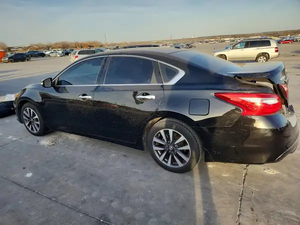 1N4AL3AP8HC481544 2017 NISSAN ALTIMA - Image 2