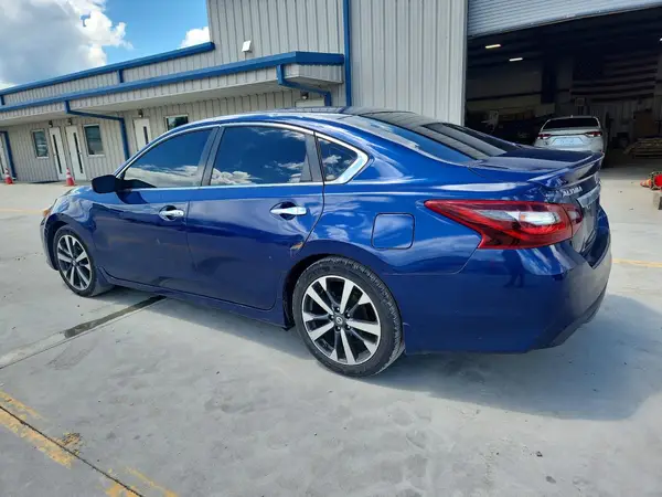 1N4AL3AP8HC482905 2017 NISSAN ALTIMA - Image 2