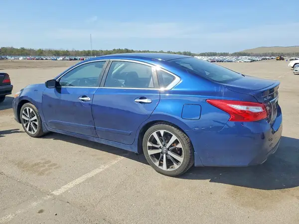 1N4AL3AP8HC484704 2017 NISSAN ALTIMA - Image 2