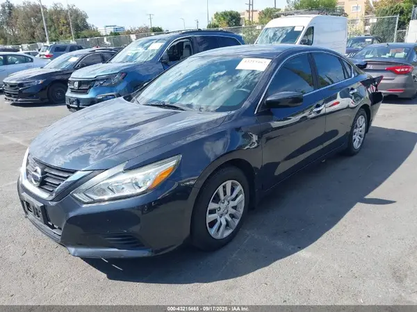 1N4AL3AP8HC487957 2017 NISSAN ALTIMA - Image 2