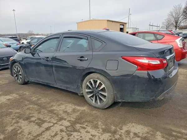 1N4AL3AP8HC497775 2017 NISSAN ALTIMA - Image 2
