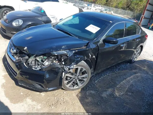1N4AL3AP8HC497825 2017 NISSAN ALTIMA - Image 2