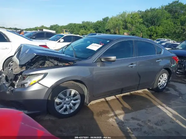 1N4AL3AP8HC499140 2017 NISSAN ALTIMA - Image 2
