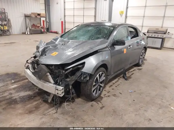 1N4AL3AP8HN304965 2017 NISSAN ALTIMA - Image 2