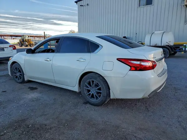 1N4AL3AP8HN317845 2017 NISSAN ALTIMA - Image 2