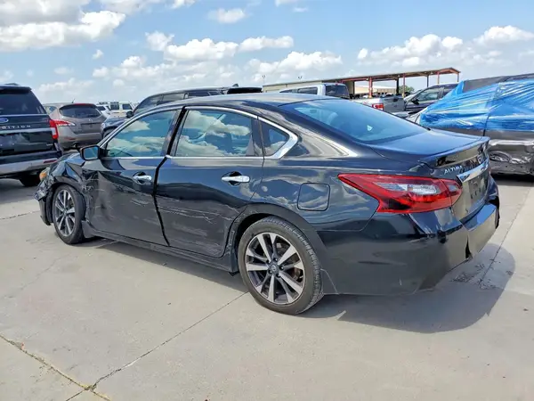 1N4AL3AP8HN326190 2017 NISSAN ALTIMA - Image 2