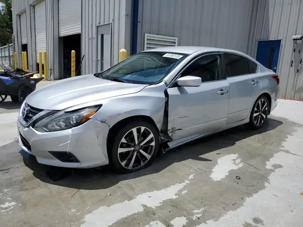 1N4AL3AP8HN326495 2017 NISSAN ALTIMA - Image 1