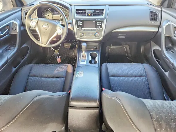 1N4AL3AP8HN329817 2017 NISSAN ALTIMA - Image 8