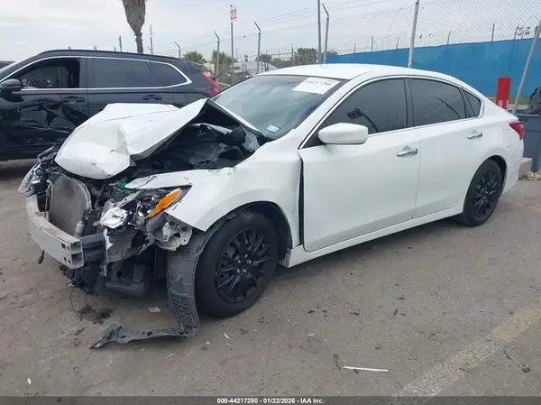 1N4AL3AP8HN332877 2017 NISSAN ALTIMA - Image 2