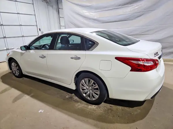 1N4AL3AP8HN339909 2017 NISSAN ALTIMA - Image 2