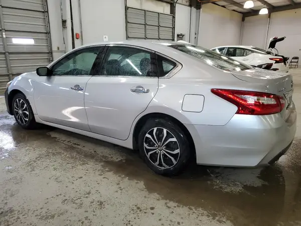 1N4AL3AP8HN343247 2017 NISSAN ALTIMA - Image 2
