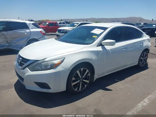 1N4AL3AP8HN344513 2017 NISSAN ALTIMA - Image 2