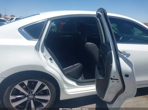 1N4AL3AP8HN344513 2017 NISSAN ALTIMA - Image 8