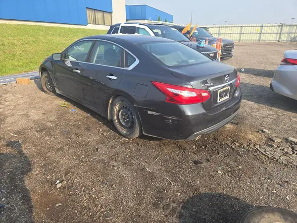 1N4AL3AP8HN346116 2017 NISSAN ALTIMA - Image 2