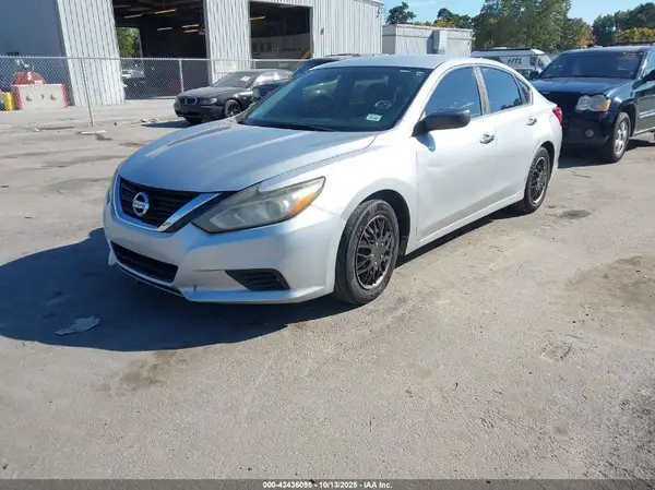 1N4AL3AP8HN347251 2017 NISSAN ALTIMA - Image 2