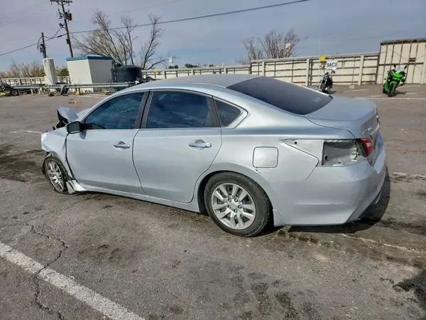 1N4AL3AP8HN347654 2017 NISSAN ALTIMA - Image 2