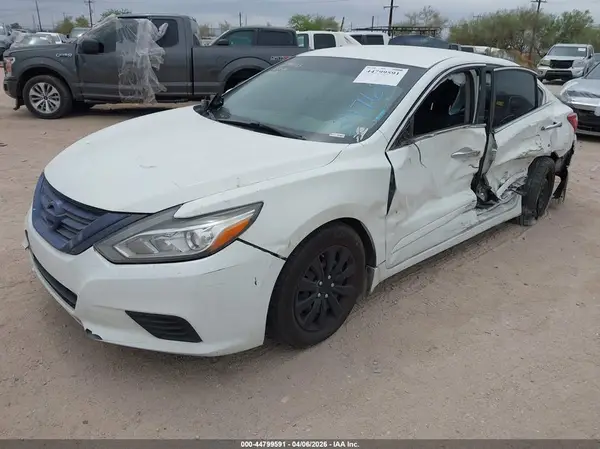 1N4AL3AP8HN347685 2017 NISSAN ALTIMA - Image 2