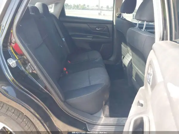 1N4AL3AP8HN350621 2017 NISSAN ALTIMA - Image 8