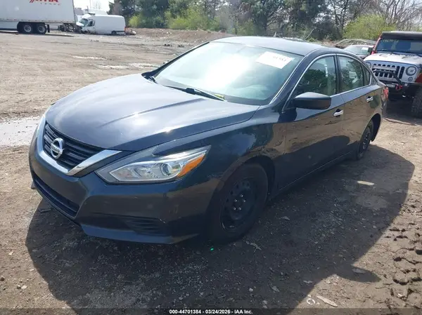 1N4AL3AP8HN352613 2017 NISSAN ALTIMA - Image 2