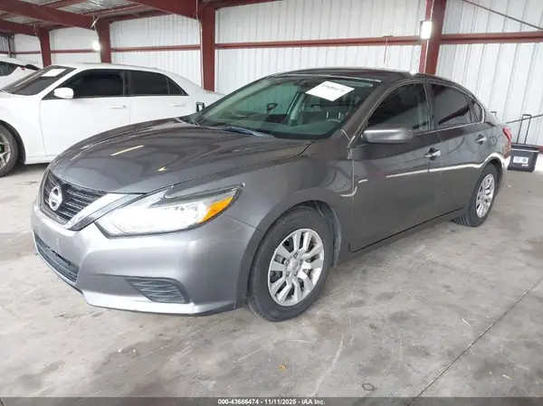 1N4AL3AP8HN353440 2017 NISSAN ALTIMA - Image 2