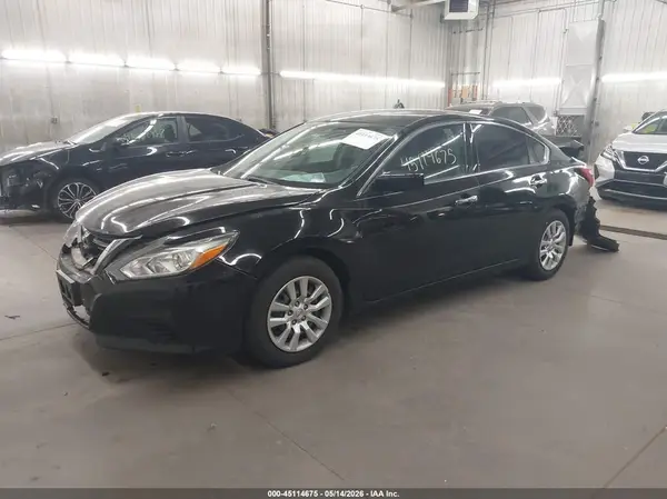 1N4AL3AP8HN353857 2017 NISSAN ALTIMA - Image 2