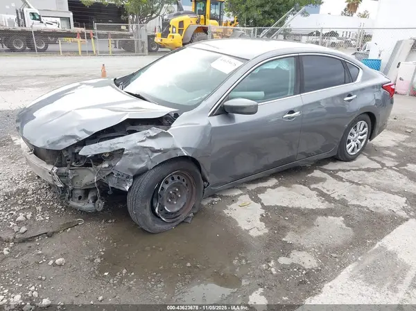 1N4AL3AP8HN354717 2017 NISSAN ALTIMA - Image 2