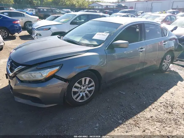 1N4AL3AP8HN358010 2017 NISSAN ALTIMA - Image 2