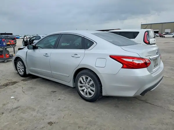 1N4AL3AP8HN360503 2017 NISSAN ALTIMA - Image 2