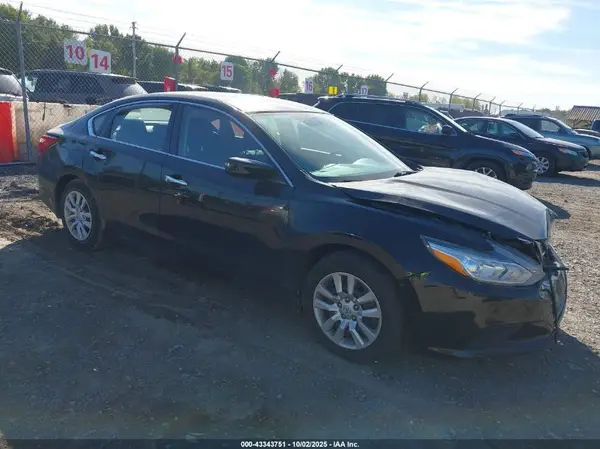 1N4AL3AP8HN361070 2017 NISSAN ALTIMA - Image 1